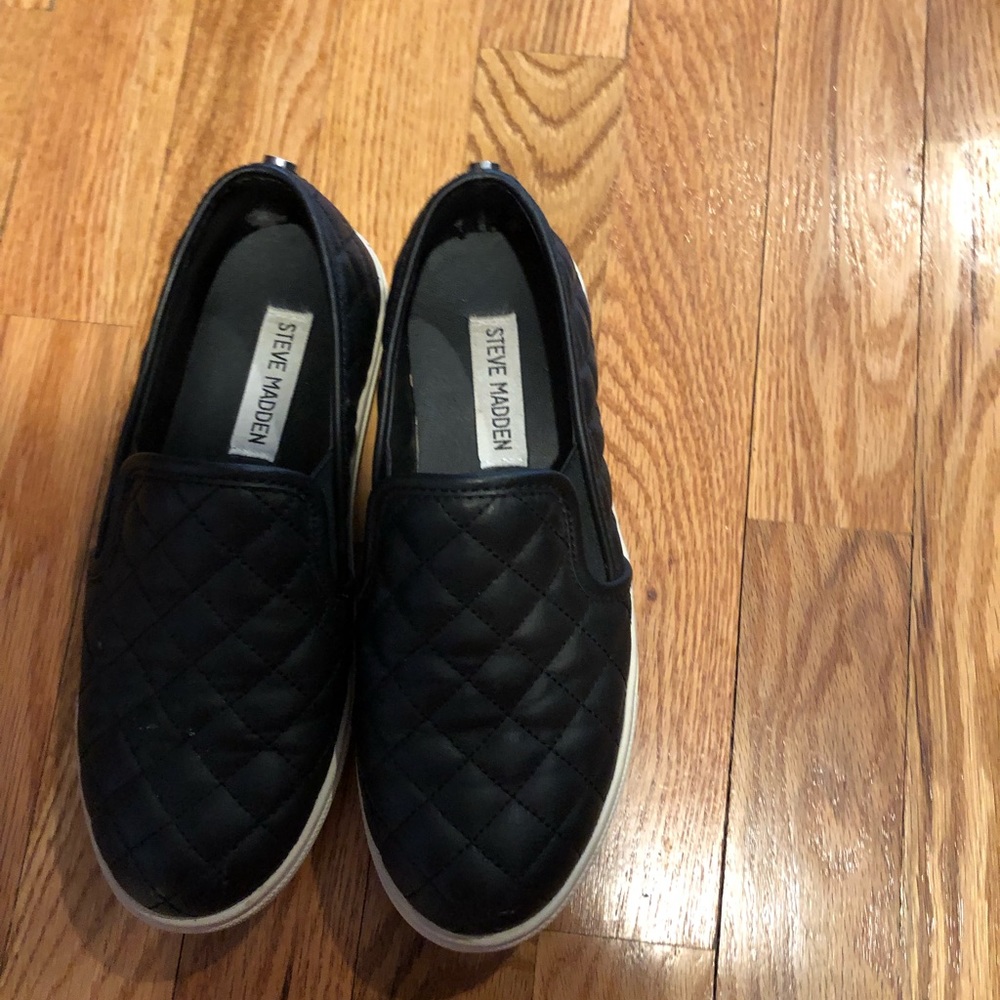 Steve Madden popular slip ons
